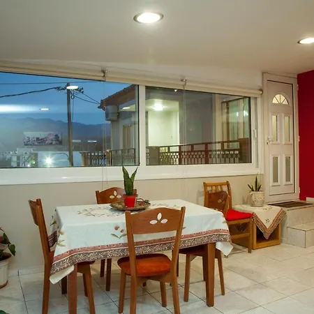 Georgia's House Chania * Hriszí Aktí Haniá